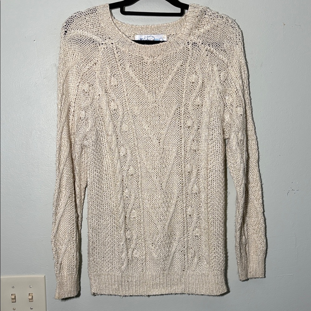 Early winters Cream Cable Knit Sweater M